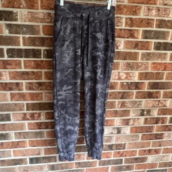 Lululemon  ^ * Scuba High-Rise Pants  Jogger 29" - Picture 2 of 14